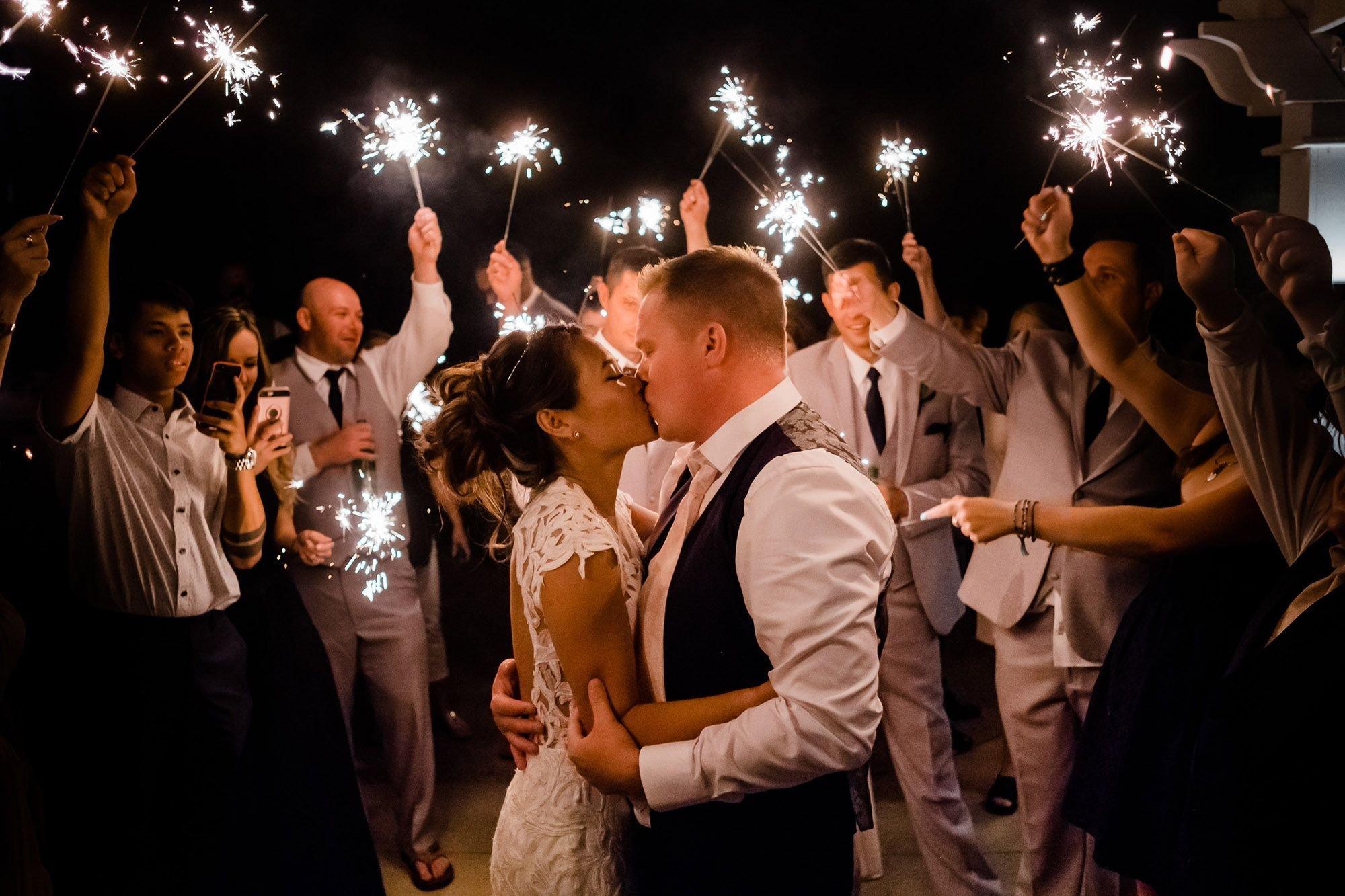 carousel-hero-element image-0